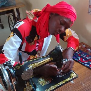 Dziesiątki kobiet w Lechar (Senegal) ma już zawód!Zakończyliśmy trzecią edycję kursu piekarnictwa (21 uczestni...
