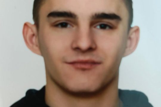 Zaginął
Krystian Grabarz, lat 23
#konstantynów_łódzki
#łódzkie
#policja_konstant...