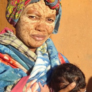 Fotografie kobiet z Madagaskaru / parafia w Ankazoabo...