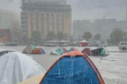 Sytuacja ludności w Libanie jest dramatyczna. Nie ma dnia bez nalotów i ataków ...