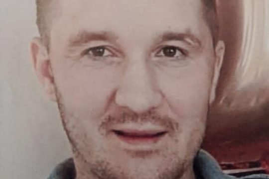 Zaginął
Mateusz Kozak, lat 38
#łuczyce
#małopolskie
#policja_słomniki
#zaginiony...